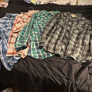 Lot of 4 men’s 2x pearl snap wrangler button ups